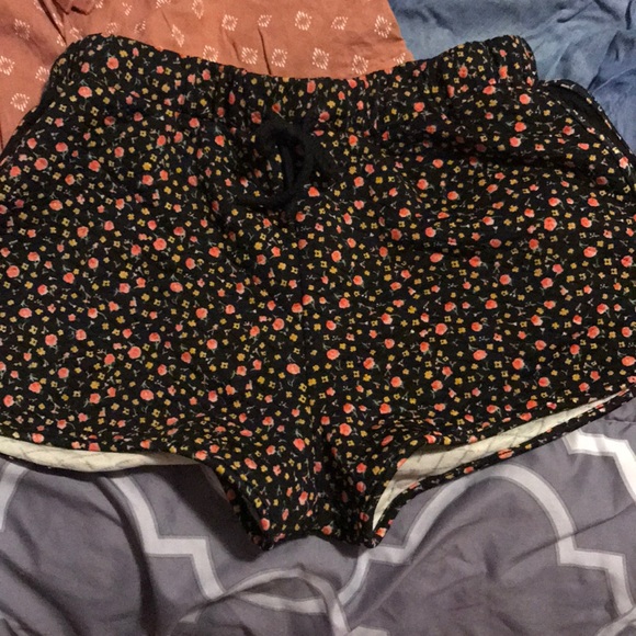 Shorts bundle - Picture 2 of 6